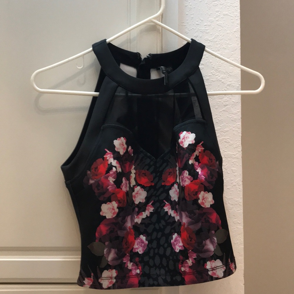 Guess crop top